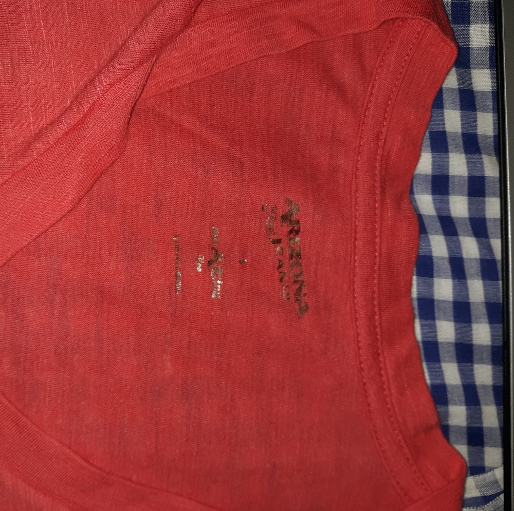 V neck - Picture 2 of 2